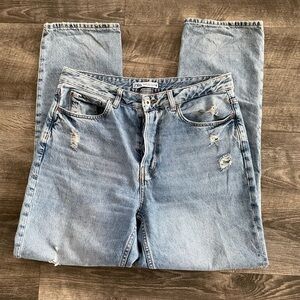 Zara Distressed Blue Jeans 🐳